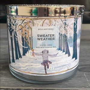 Bath & Body Works Sweater Weather candle